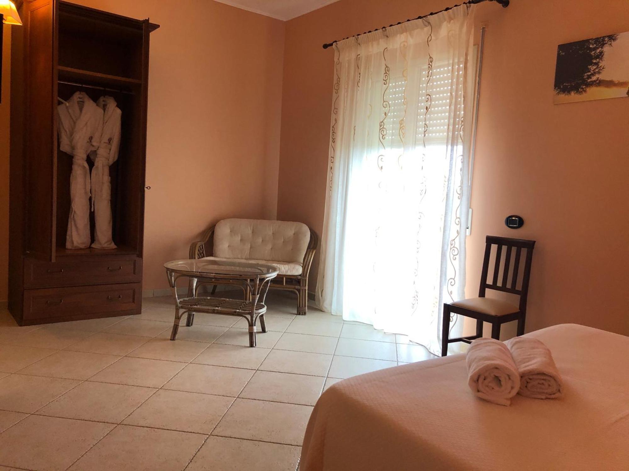 Il Tempio Di Hera Marinella di Selinunte Bilik gambar